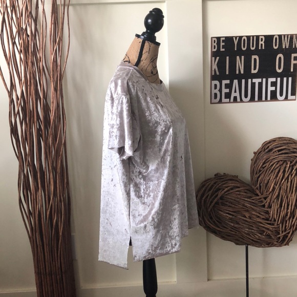 Polly Esther Taupe crushed velvet hi low top - Picture 2 of 6